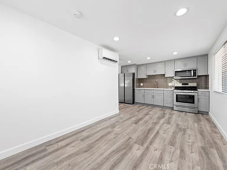 8847 Debra Ave — Photo 6