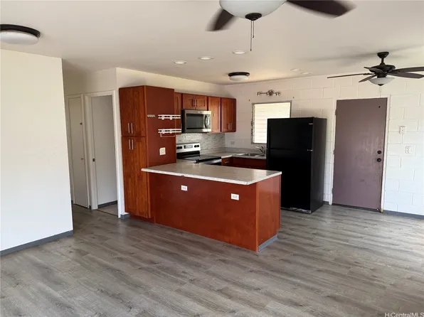 84-1037 Hana St, Waianae, HI 96792