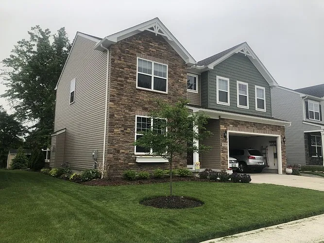 32829 Rebecca Ln photo 1