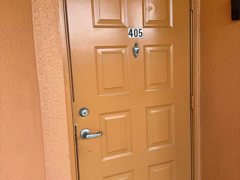 701 SW 141st Ave #405R — Photo 8