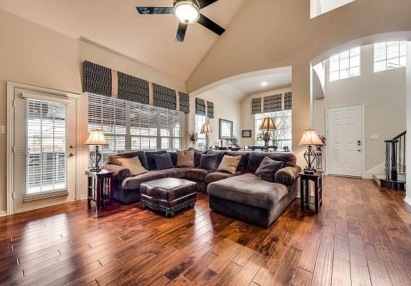 4th image of 4141 Cobblestone Dr