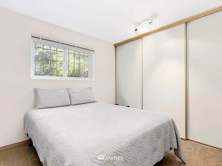 1530 10th Ave W #1530 — Photo 7