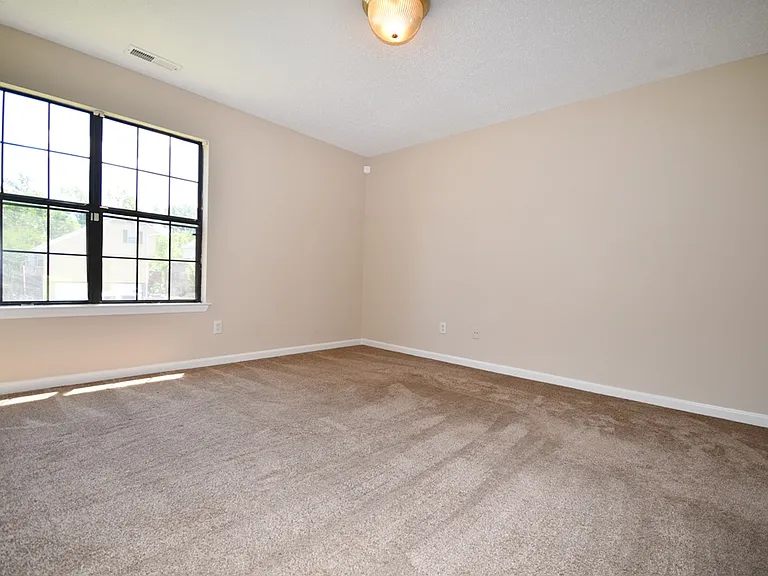 1323 Stratton Place Dr #B — Photo 3
