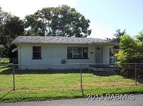 3rd image of 1522 Daytona Ave