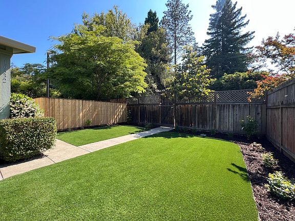 3rd image of 16332 Valley Ln