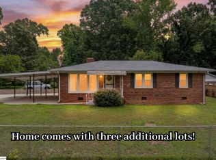 31 Twin Springs Dr, Greenville, SC 29605