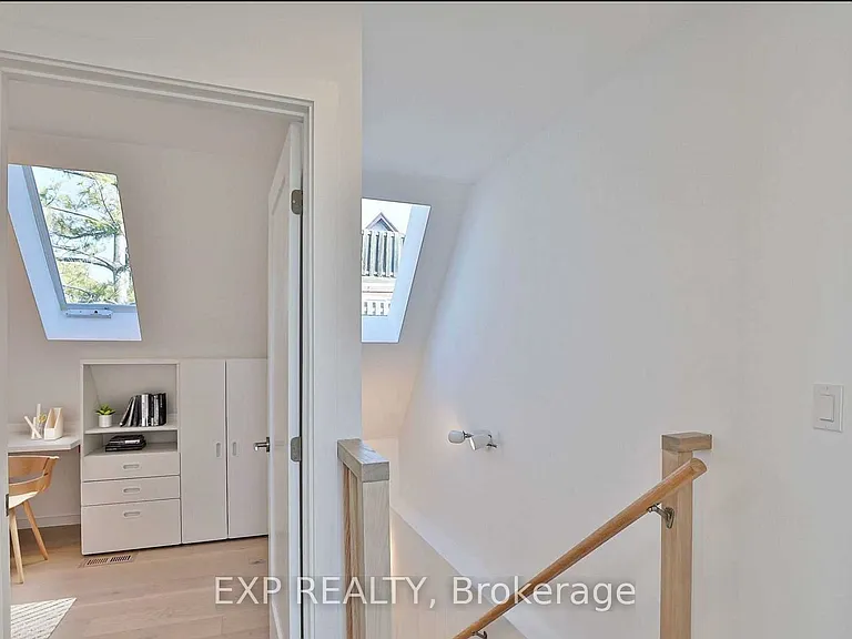 452 Montrose Ave #C — Photo 14