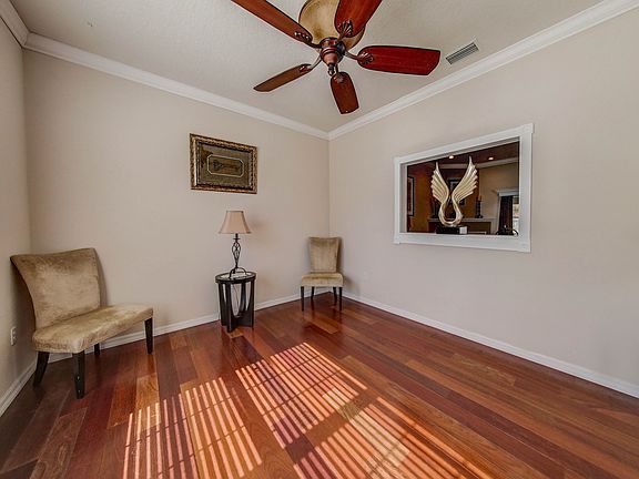 4th image of 37 Westbriar Ln