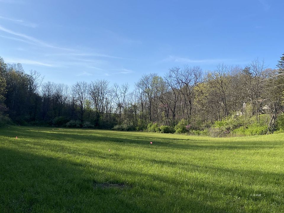 2nd image of Elliotsville Rd