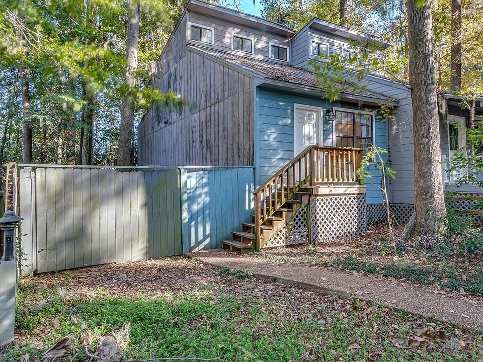 1st image of 208 Parkbrook Cir