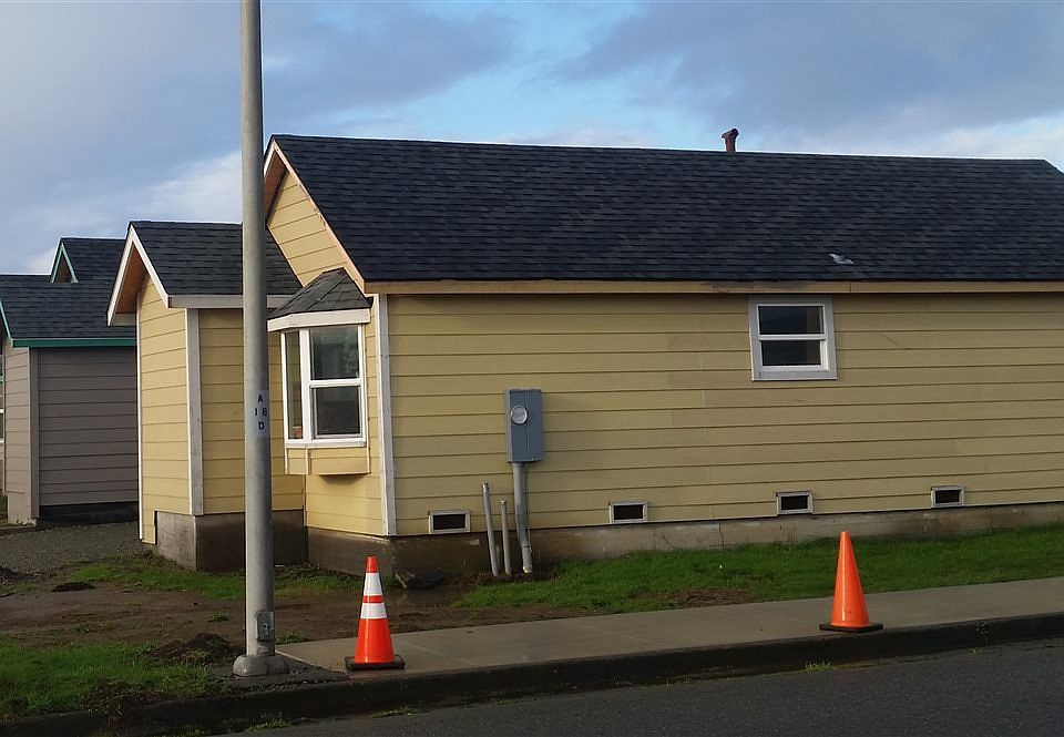 1st image of 105 W 8th St