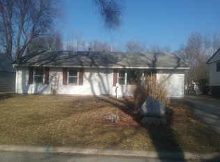 32 Whippoorwill Dr, Decatur, IL 62526