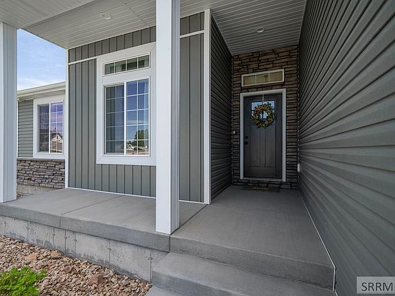 3rd image of 4594 Remuda Rd