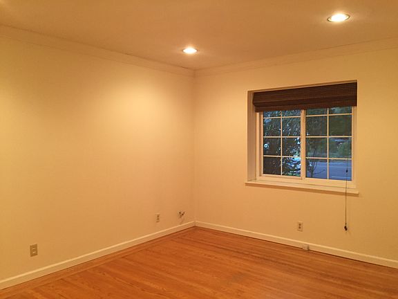 3rd image of 925 S Bernardo Ave