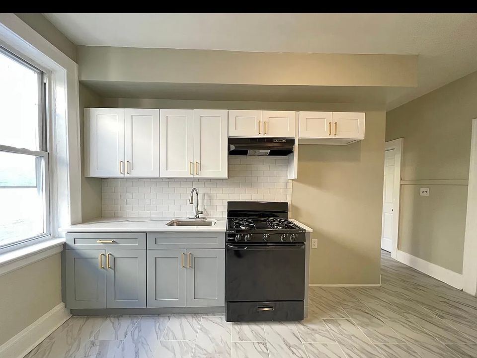 1st image of 354 Central Ave #9