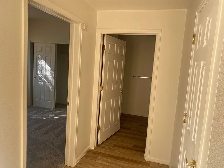 2541 S Bahama Cir — Photo 13