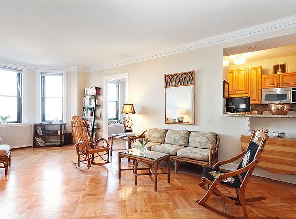 5th image of 2000 N Lincoln Park West Pkwy #1608