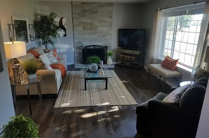 3657 Astral Dr photo 1