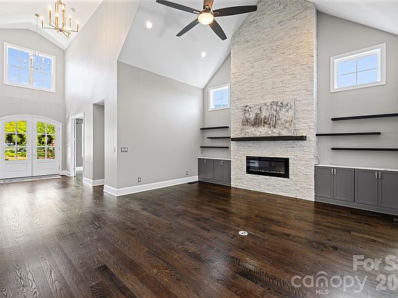 3rd image of 3522 Aqua Point Dr
