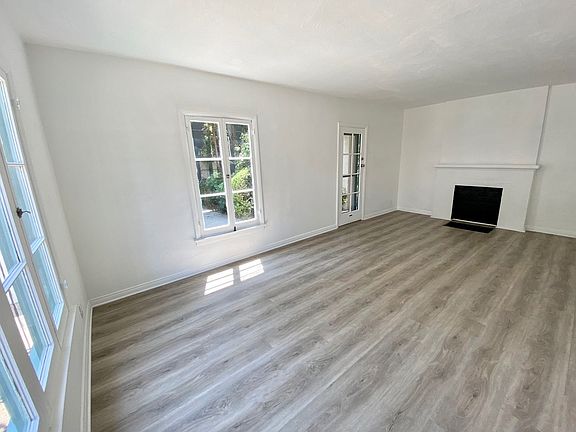5th image of 7956-7958 Norton Ave #7956