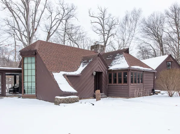 2205 13th St, Winthrop Harbor, IL 60096