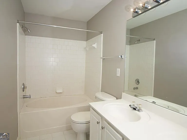 5142 Manerdale Dr SE — Photo 8