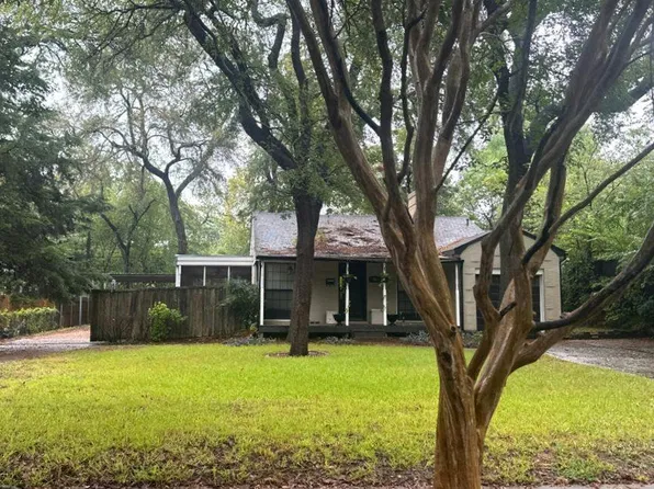 2840 Catherine St, Dallas, TX 75211