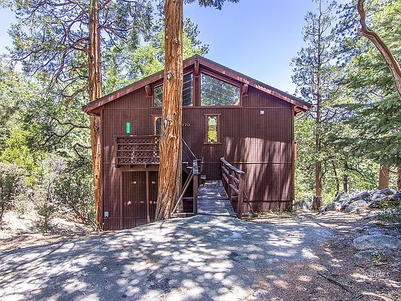 3rd image of 25270 Lakeview Dr