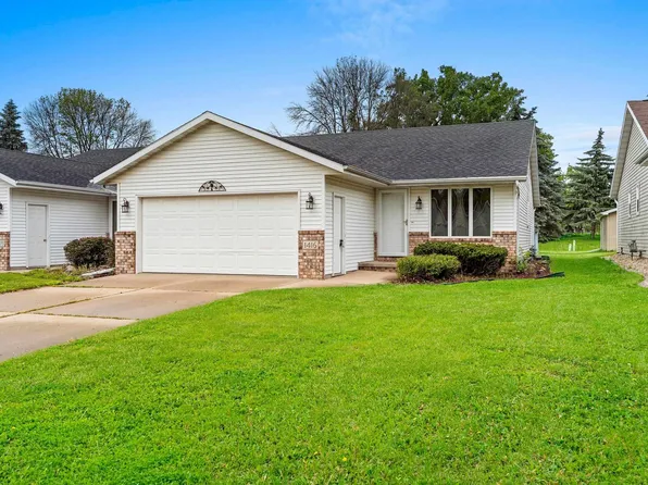 1416 W Weiland Ln, Appleton, WI 54914