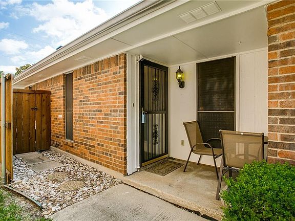 3rd image of 2113 Cordoba Dr