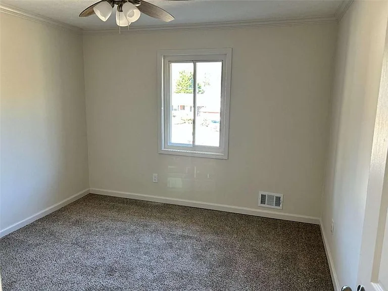 4642 Elmhurst Dr — Photo 19