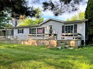2274 Loree Rd, Applegate, MI 48401