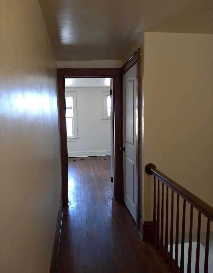2 bed, 1.5 bath, 1900 sqft, $1,295 — Photo 2