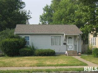 822 7th Ave S, Clinton, IA 52732