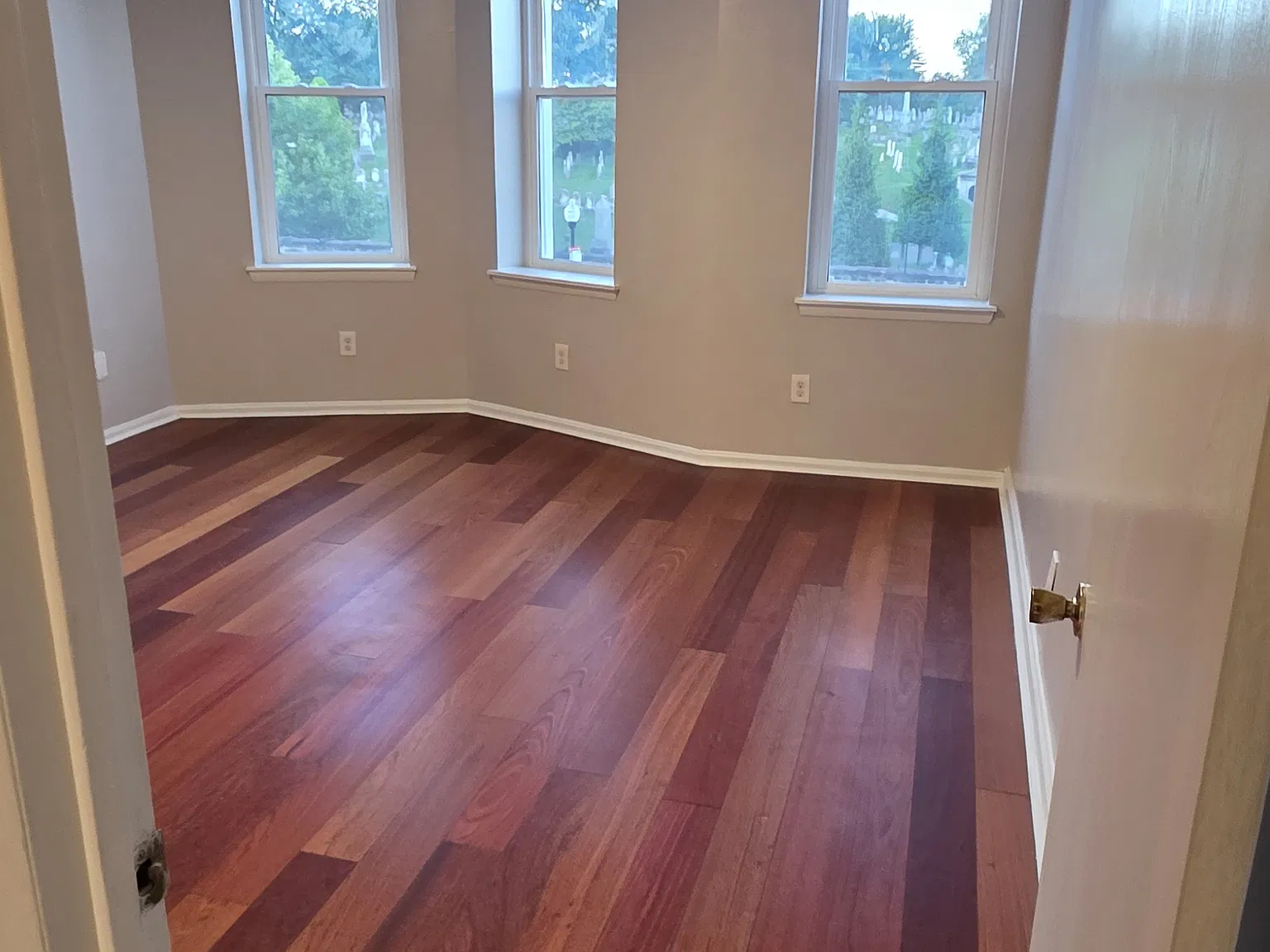 802 E North Ave — Photo 2