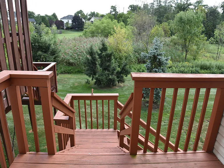 921 Bentley Ct — Photo 19