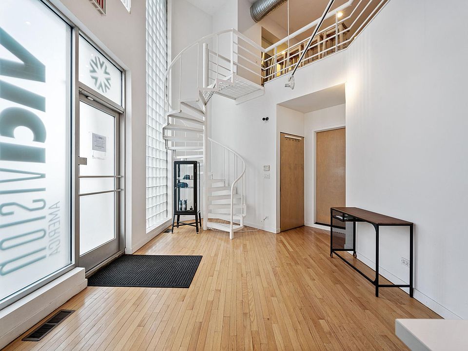 1st image of 740 N Ogden Ave Ste 1