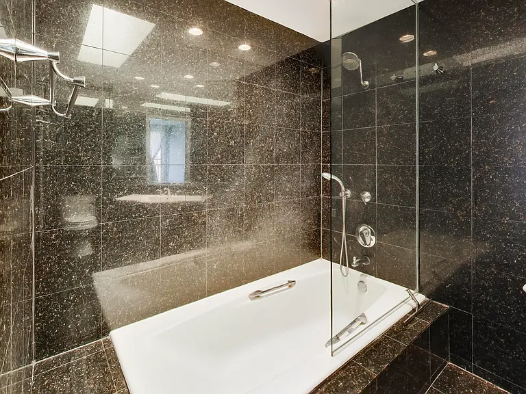 171 W Goethe St #B — Photo 28