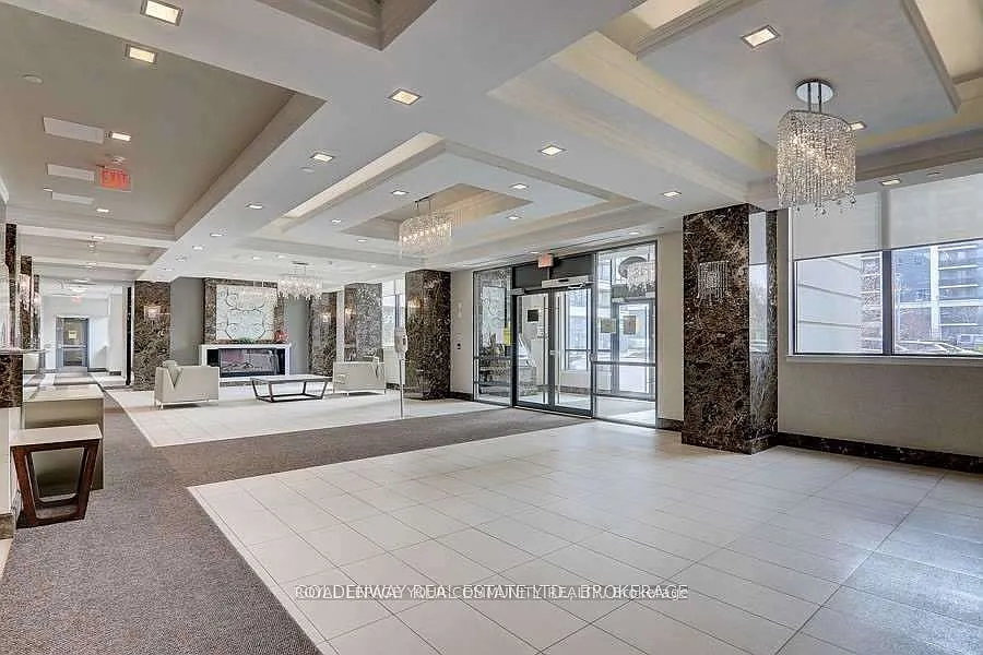 370 Highway 7 E — Photo 3