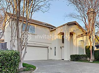 2245 Fallwater Ln, Carmichael, CA 95608