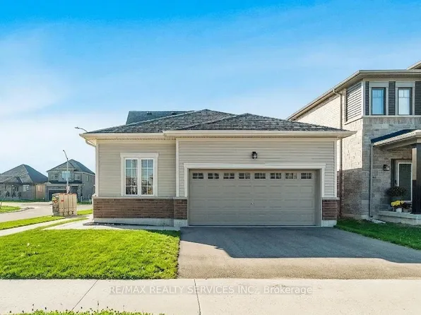 1 Harvest Cres, Barrie, ON L9J 0T3