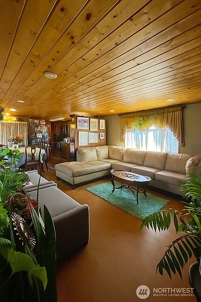 5th image of 700 NW Crosby Avenue #84