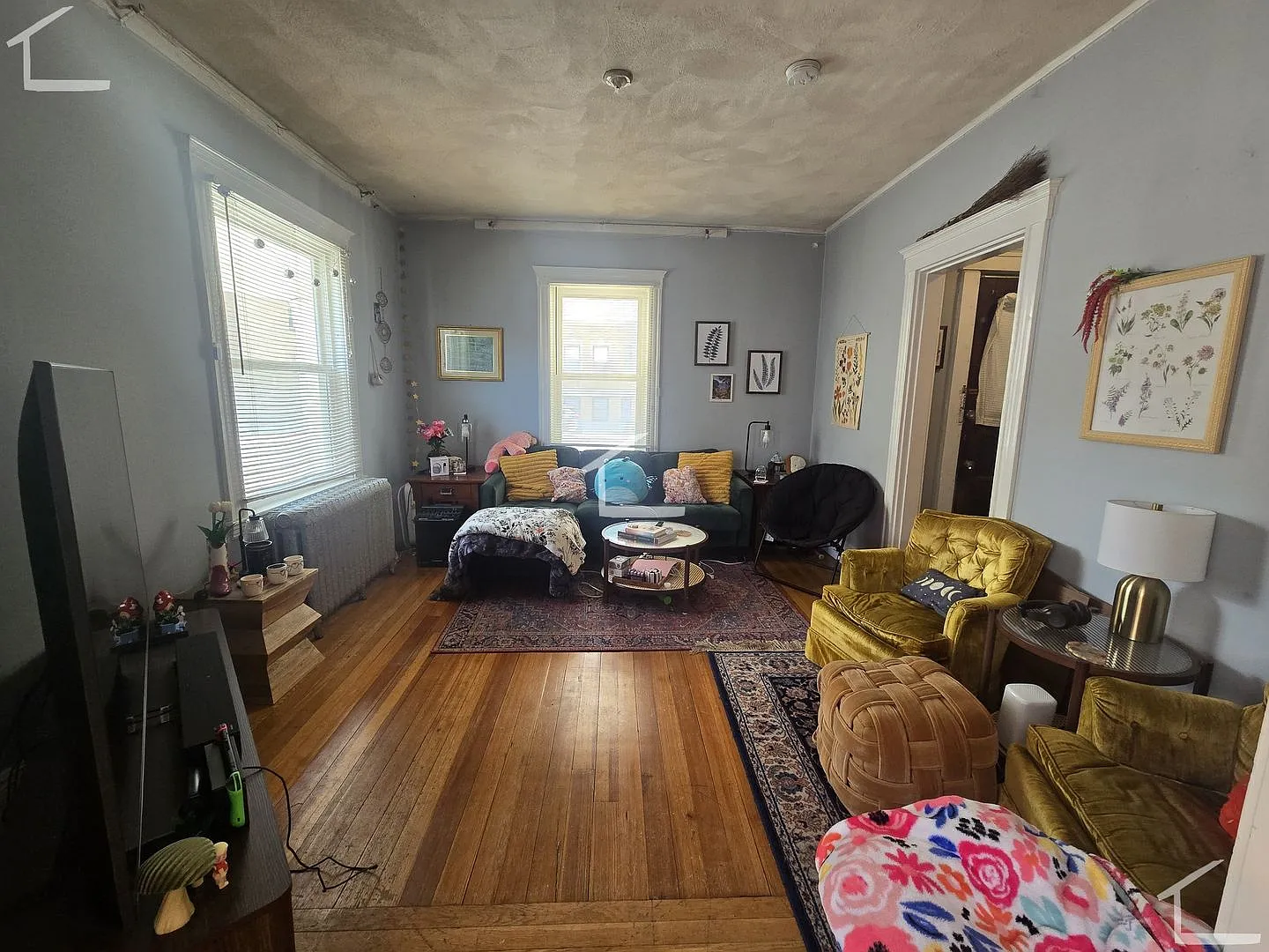 Large 3 bed in Allston — Photo 1