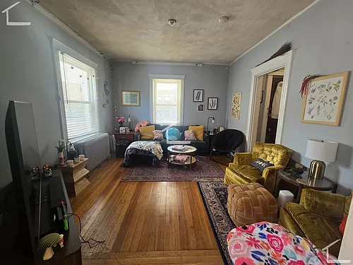 214 Kelton St Photo 1