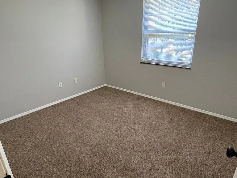 Ironwood Apartments — Photo 15