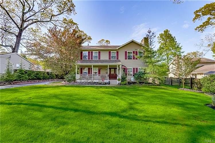 1st image of 28 Washington Pl