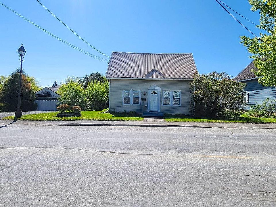 35 Presque Isle Street, Fort Fairfield, ME 04742 Zillow