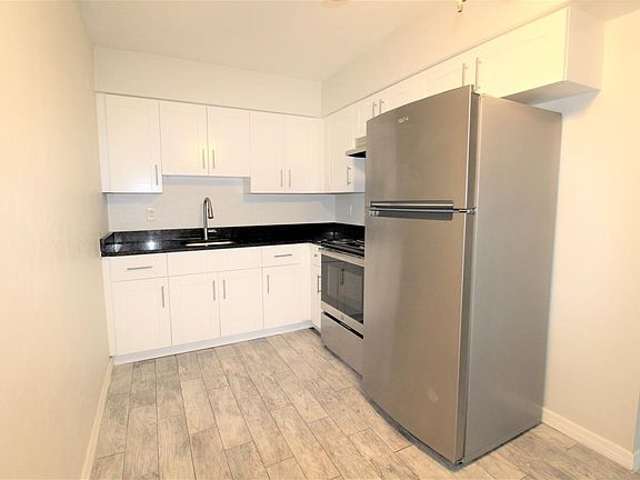 4th image of 6323 Gateway Ave #6381