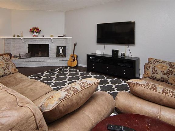 5th image of 7441 Sandhurst Ln S