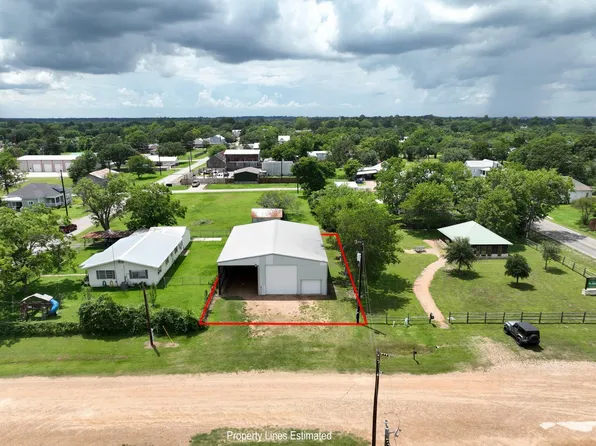 435 Cedar St, New Ulm, TX 78950
